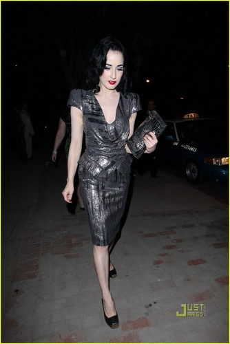  Dita Von Teese: Private Party Performance!