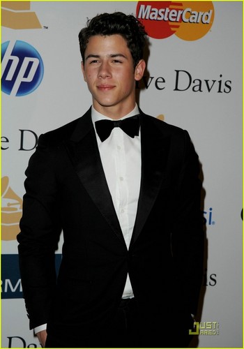  Nick Jonas Grammy 2011
