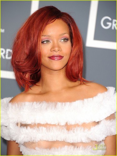 Rihanna @ 2011 GRAMMY Awards