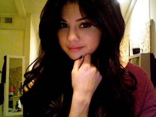  Selena-Photo