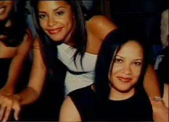  Aaliyah with her mom, Diane