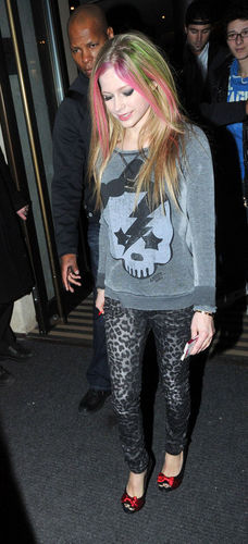  Avril Lavigne Out In ロンドン 2.16.2011