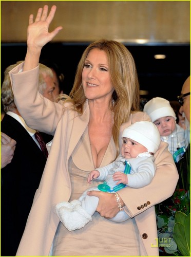  Celine Dion & Family Return to Caesars Palace!