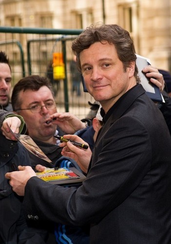  Colin Firth in BAFTA nominees ناشتا, برونکہ at the Corinthia Hotel 20110212