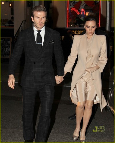  David Beckham & Victoria: Valentine's 日 ディナー Date!