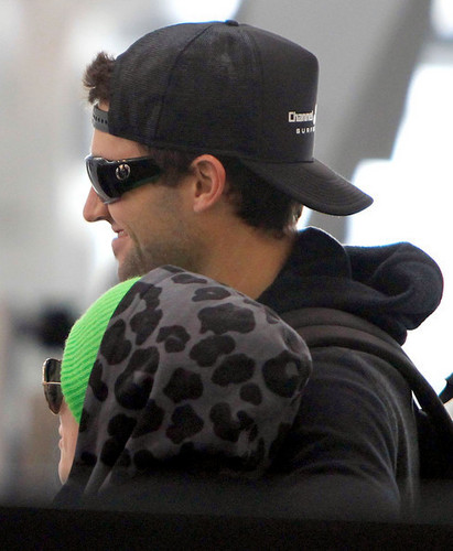  February 17 - With Brody Jenner At Londres Airport