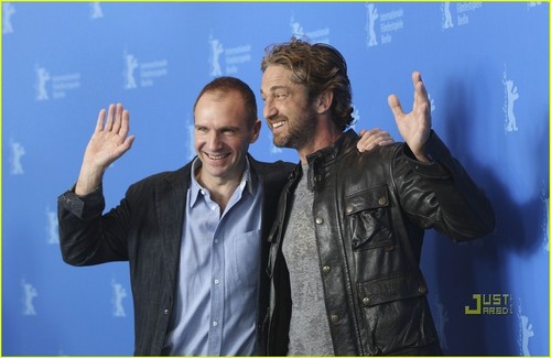  Gerard Butler: 'Coriolanus' 照片 Call at Berlin Film Fest!