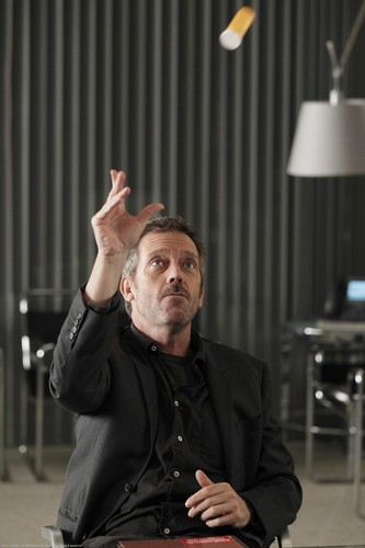  House -7x14 - Recession Proof - Promotional foto's