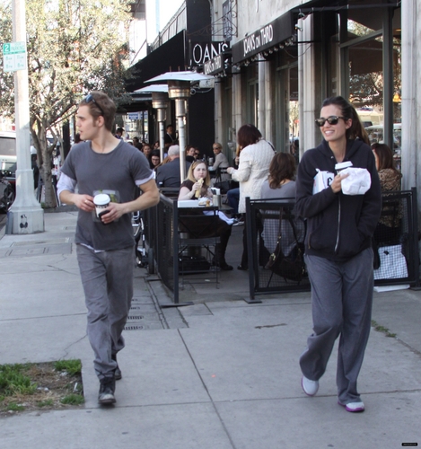  Paul and Torrey spending a casual Valentines দিন on 14th,February,2011 in LA