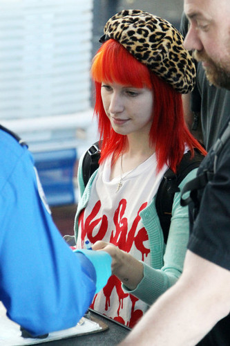  Paramore arrive at LAX for their flight to NYC