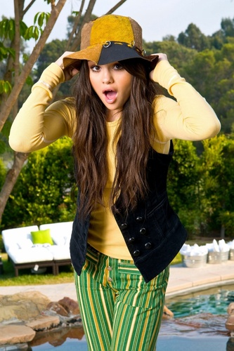  Selena Gomez photoshoot (HQ)