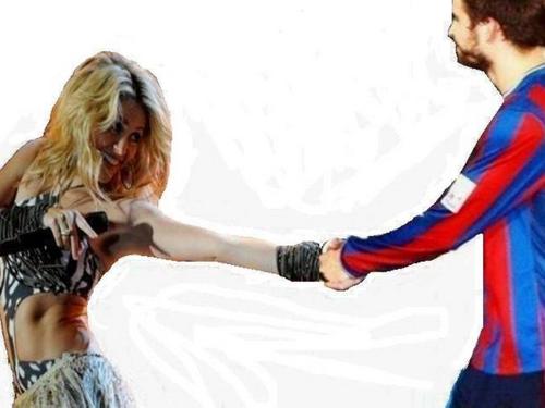  Shakira and Piqué their united bodies and soul !