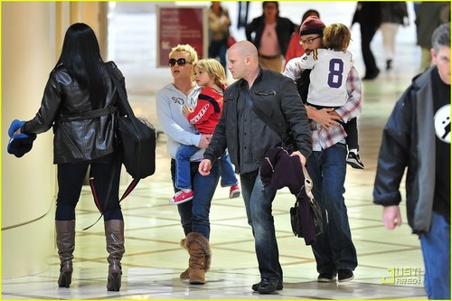  Britney Spears Leaves LAX with Jason Trawick