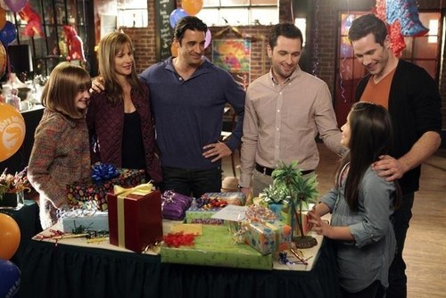  Brothers and Sisters - Episode 5.16 - home Is Where the Fort Is - Promotional foto