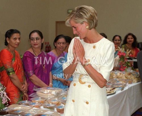  Diana Visiting The Shri Swaminarayan Mandir
