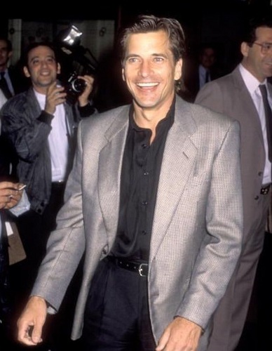  dolch, dirk Benedict - candid shots