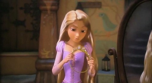  Disney Rapunzel – Neu verföhnt Presents - RAPUNZEL
