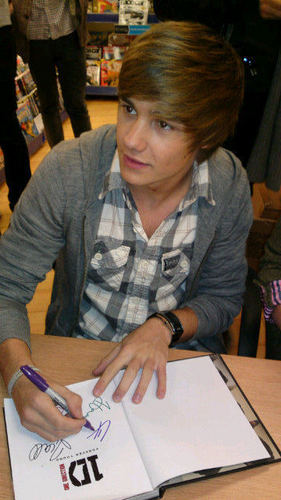  Goregous Liam (Book Signing!) I Can't Help Falling In pag-ibig Wiv Liam 100% Real :) x