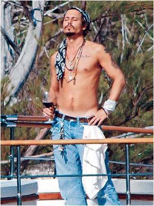  J. Depp sexy !!