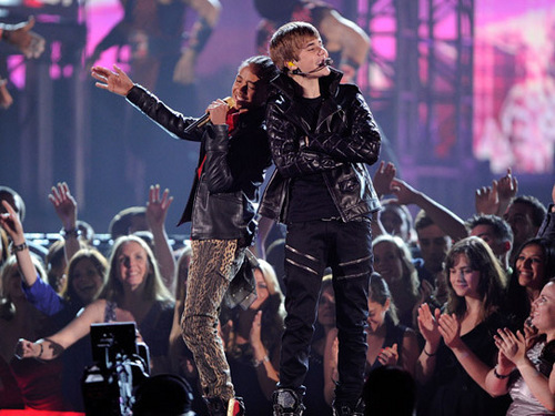  Jaden & Justin at the grammys (2011)