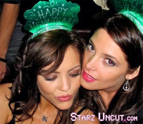  New/Old Personal fotos - Ashley at a New Year's Party!