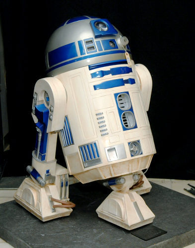  R2D2 figure in the Neverland house