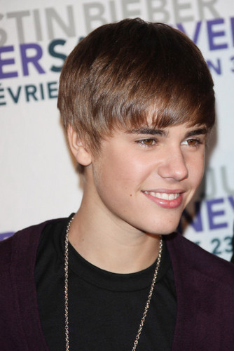  Justin Bieber at the French Premiere of 'Never Say Never'