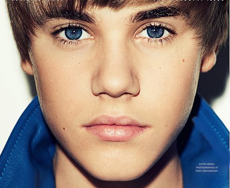  Justin w/ blue eyes <3