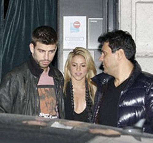  Piqué and Shakira car...