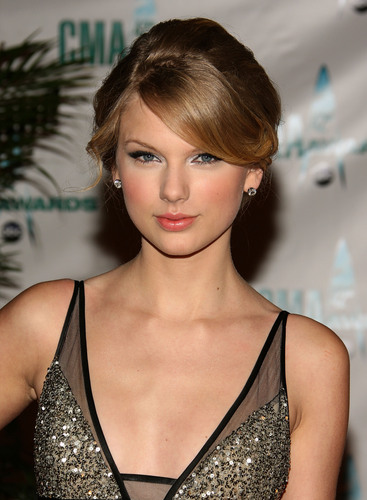  Taylor 42nd Annual CMA 2009