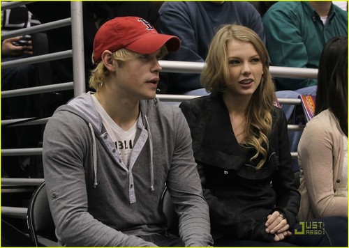 Taylor Swift & Chord Overstreet