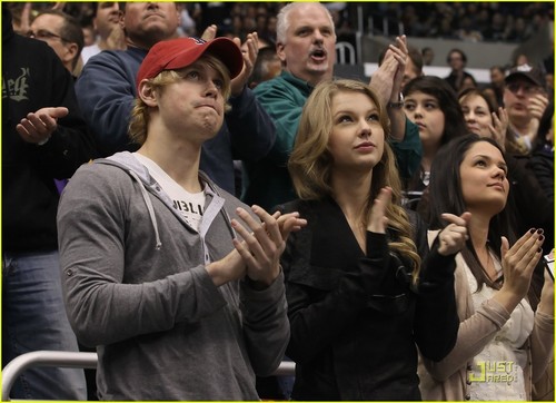  Taylor rapide, swift & Chord Overstreet