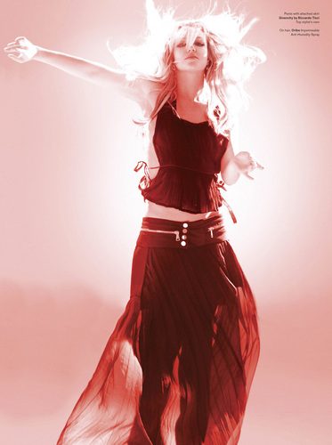  Britney 'V' Mag-March.