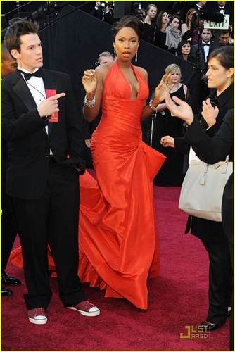 Jennifer Hudson - Oscars 2011 Red Carpet