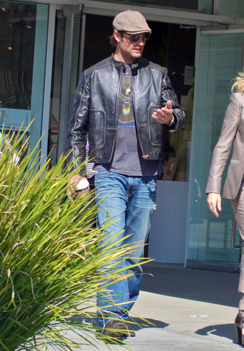  Josh Holloway spotted leaving his Agents Office in Beverly Hills, Feb 22