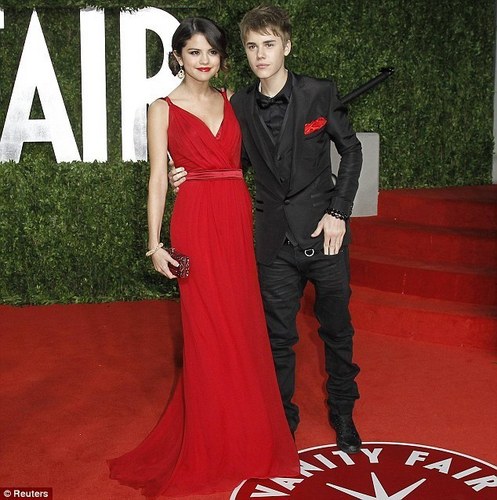  Justin Bieber & Selena Gomez Attend Vanity Fair Ocar Party 2gether In La 100% Real :) x