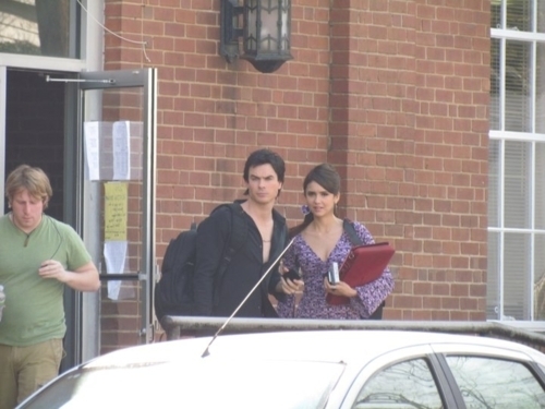  Nian and a possible DE scene in 2x18?
