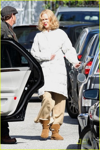  Nicole Kidman: Curly Hair & Uggs for 'Hemingway & Gellhorn'