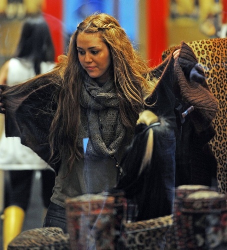  Shopping in New York City (28th February 2011)