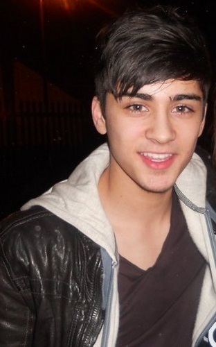  Sizzling Hot Zayn (I Can't Help Falling In upendo Wiv Zayn) 100% Real :) x