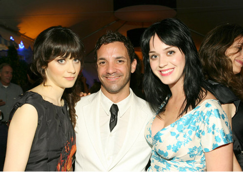  Zooey Deschanel and Katy Perry together!