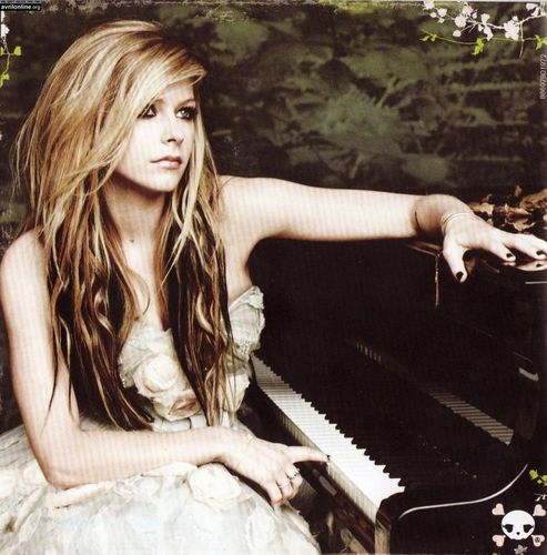  Goodbye Lullaby - High Quality Booklet