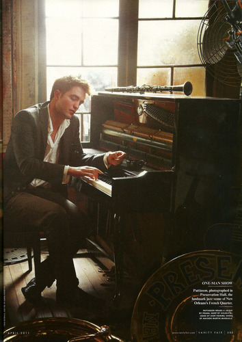 HQ scans of Robert Pattinson's Interview in Vanity Fair
