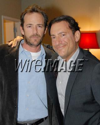  Luke Perry performs for Celebrity Autobiography