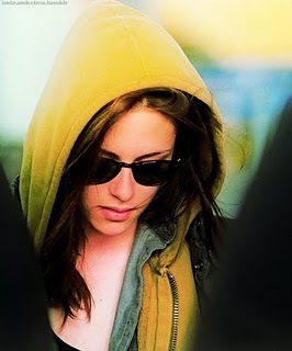 New चित्र of Kristen in LAX