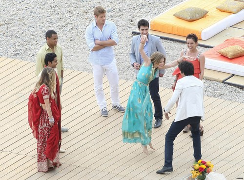  On The Set of 90210 Season 3 > March 2nd, 2011