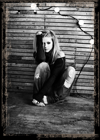  Goodbye Lullaby Photoshoot (HD - OFFICIAL)