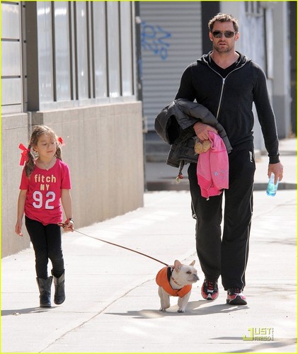  Hugh Jackman: Dog Walk with Ava!