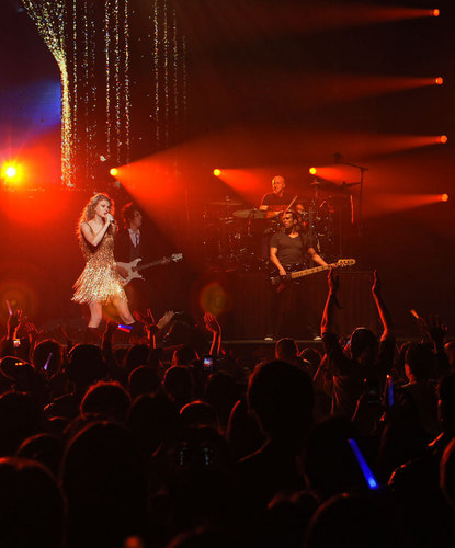Speak Now World Tour: Tokyo, Japan [February 17, 2011]