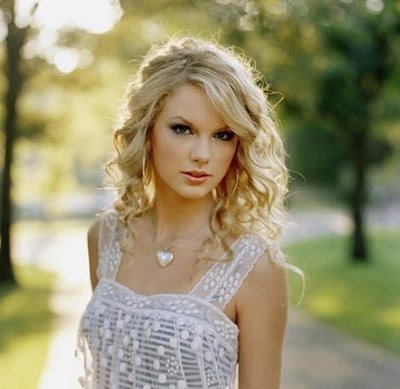  Taylor 迅速, スウィフト - The Country Teen Idol